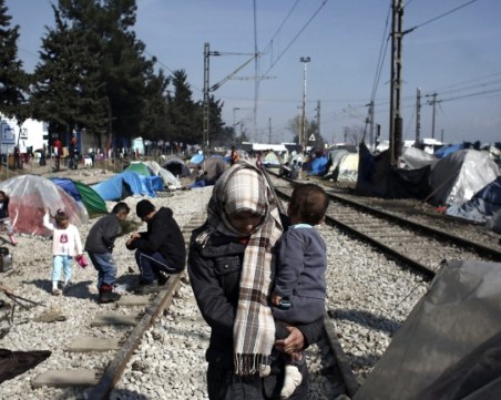 Гърция настанява до 1 000 мигранти на 9 км от България