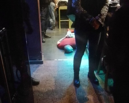 Разбиха бардак на морето! Подземен бос - арестуван за склоняване към проституция