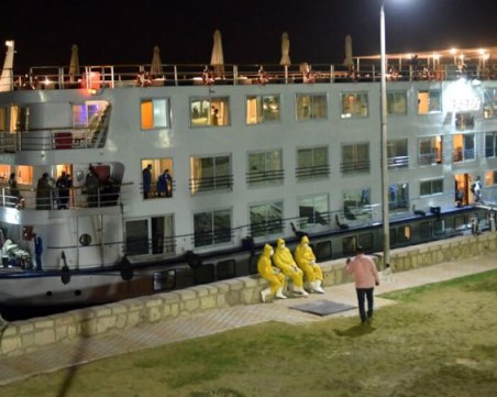 Круизен кораб в Египет е евакуиран след потвърдените 45 случая на коронавирус