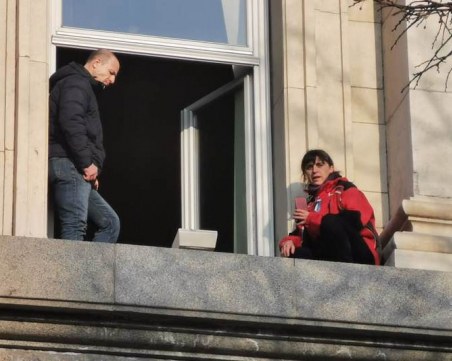 Бунтът на медицинските сестри продължава