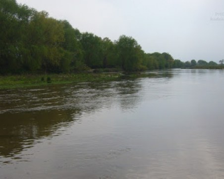 Нивото на Марица се покачва: Не оставяйте коли в коритото, внимавайте с риболова