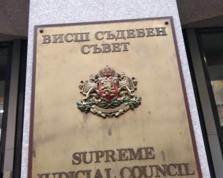 Обсъждат отлагане на делата в цялата страна заради коронавируса