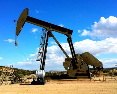 Петролът на азиатските пазари отново се срина