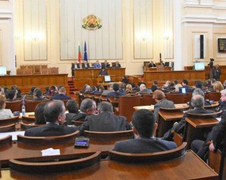 Депутат: Ако спре да работи парламентът, ще настъпи хаос в България