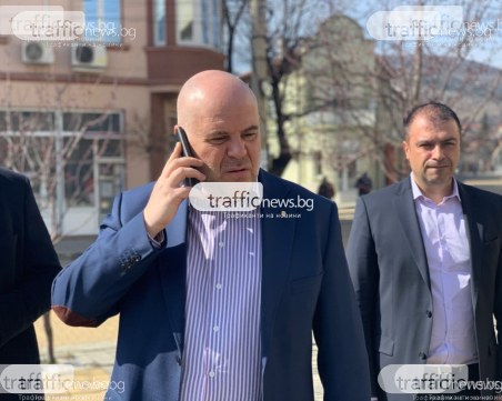 Конституционният съд допусна делото за имунитета президента