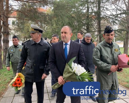 Президентът Радев от Граф Игнатиево: Не коментирам решенията на Конституционния съд