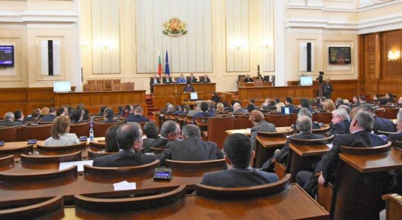 Депутат: Ако спре да работи парламентът, ще настъпи хаос в България