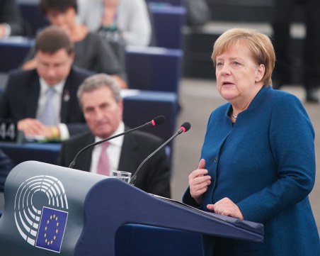 Меркел: 58 милиона германци може да бъдат заразени