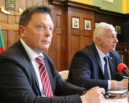 Добър живот за пловдивчани или нови данъкоплатци - какво иска Илия Кирчев със 120-милионния заем?