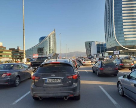 Катастрофа на входа на София! Жена е пострадала