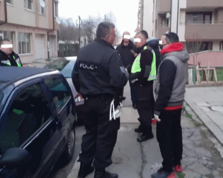 СДВР окупира столичен квартал след сигнал за неспазена карантина