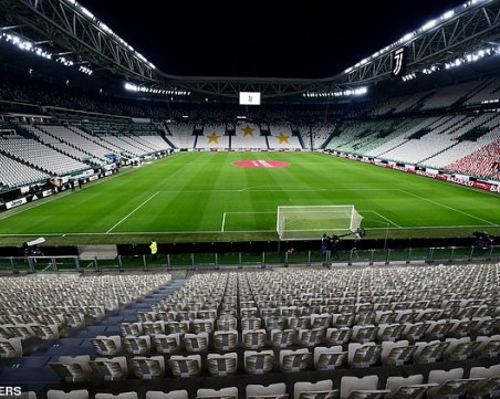 В Англия доиграват сезона без публика