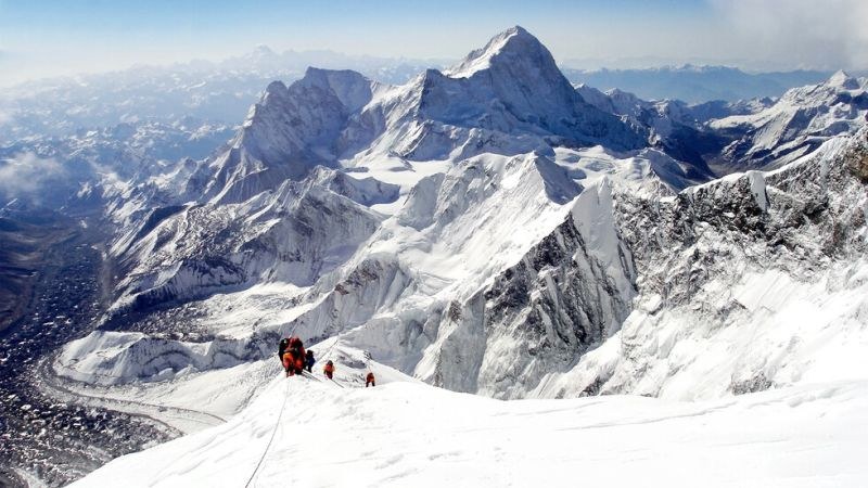 Китай забрани достъпа до Еверест заради COVID-19