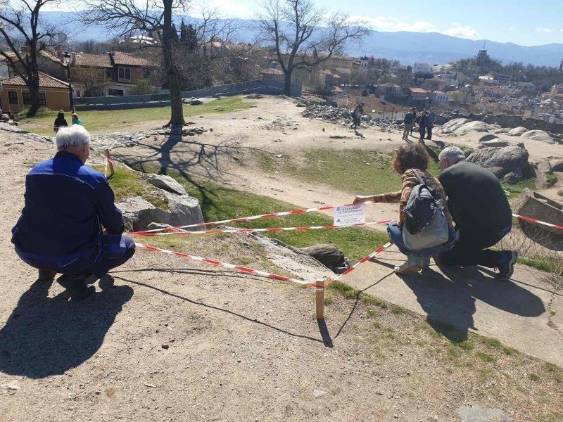 Обезопасиха опасен зид на Небет тепе