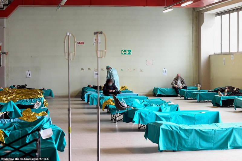 В Италия е като на война! 200 жертви за ден, работят само аптеки и хранителни магазини