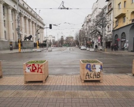 Другото лице на изолацията: Бизнесът и домакинствата са притеснени за оцеляването