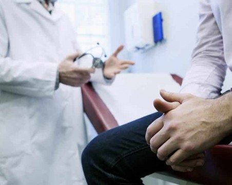 Препоръчват на китайските мъже, боледували от коронавирус, да си направят тест за безплодие