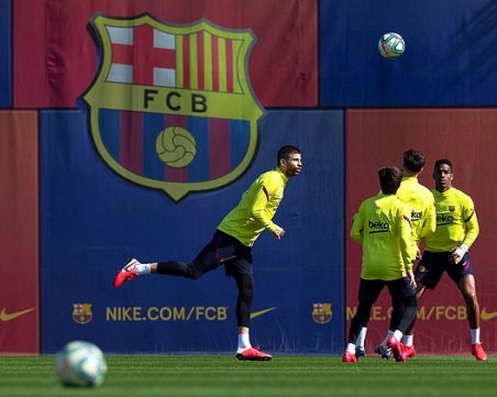 В Барса минават на индивидуално обучение