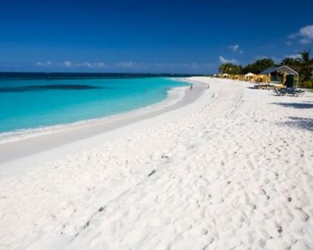 Гърция затваря курортите и плажовете си!