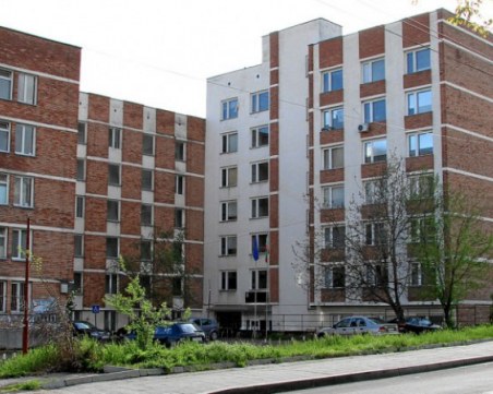 Ръководството на Американския университет: Студентите не са блокирани, остават доброволно