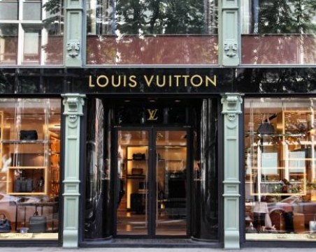 Louis Vuitton започва да прави дезинфекциращи гелове