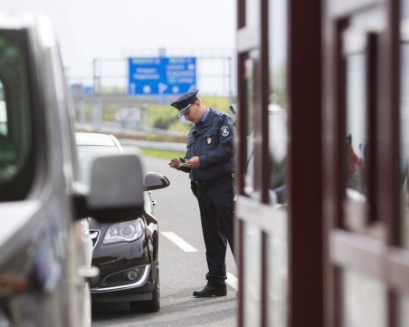 Продължава затварянето на граници! Вижте кои страни предприемат мерки