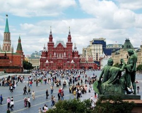 Русия ограничава влизането на чужденци от днес