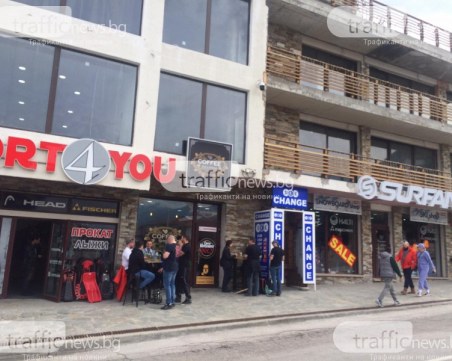 Туристи продължават да пристигат в Банско