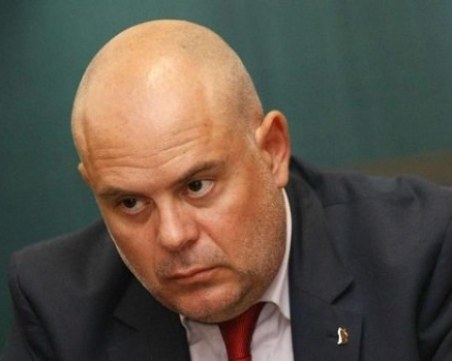 Гешев: Почти във военно положение сме! Какво, ако не това, се случва в Банско?