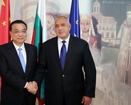 След разговор между Борисов и Ли Къцян, Китай дарява на България маски и предпазни средства