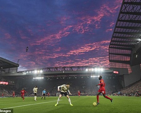 В Англия готвят пожарен вариант да спасят сезона