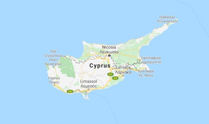Кипър налага забрана на полетите от България
