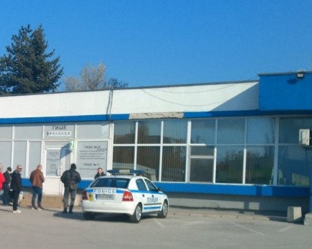 От днес в пловдивската полиция - само с маски