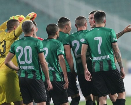 Разпуснаха цял отбор от Втора лига, играчите си търсят работа