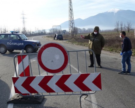 Заразеният с коронавирус в Разлог - работил в заведение в Банско