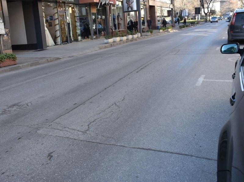 Дезинфекцират улици и площади в Асеновград