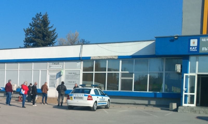 От днес в пловдивската полиция - само с маски