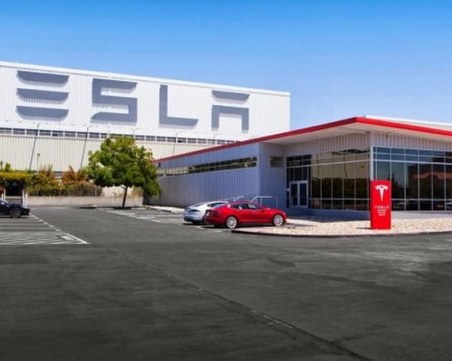 Коронавирусът затвори завод на 