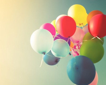 Социални институции оказват помощ и подкрепа по Skype и Viber!