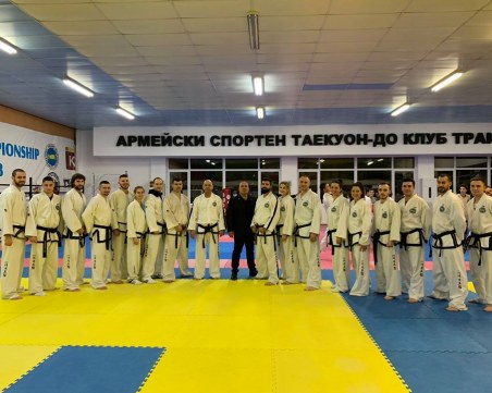 Таекуондистите на Тракия минаха на онлайн тренировки