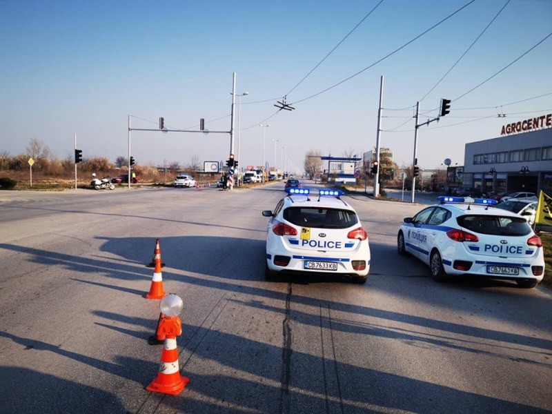 13 КПП-та блокират Пловдив! Проверяват и пътниците в автобусите