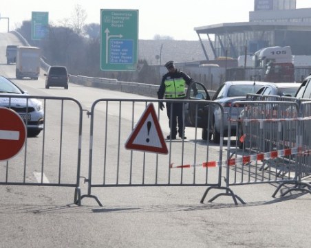 Километрична опашка затапи АМ Тракия