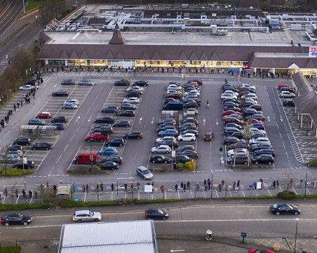 Опашки ли? Вижте какво става в Англия!