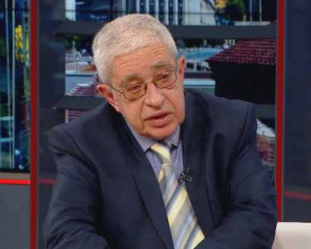 Проф. Хинков: Безцелното купуване на респиратори няма да помогне, в България няма истинска реанимация