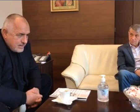 Създават Медицински съвет, който ще отговаря за всички медицински последствия от COVID-19 у нас