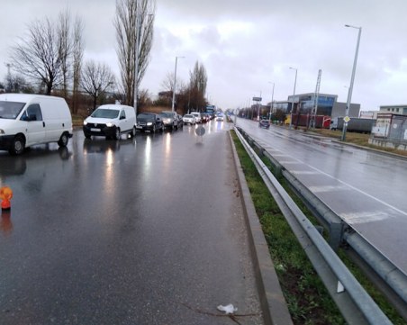 Четирима шофьори са били върнати на Карловско шосе днес, нямало причина да напускат града