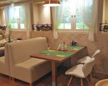 Държавата ще спасява заетостта в седем сектора