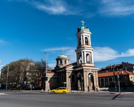 Манол Пейков в гневно писмо: Не ви моля, настоявам, спрете службите в българската православна църква