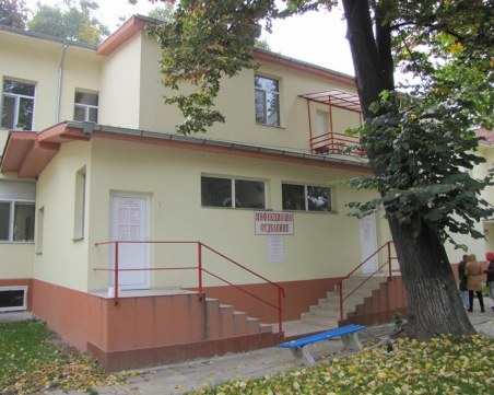 Преместиха болната с COVID-19 от Пещера в болница в Пазарджик