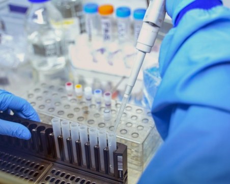 Учени от Оксфорд започват тестове върху лекарство за лечение на коронавирус